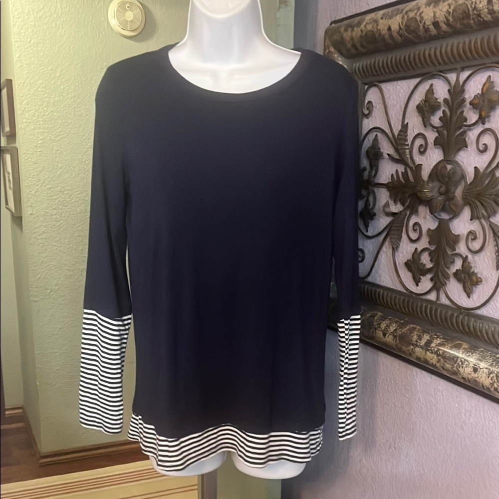 E.Luna Black and White Top -3/4 Sleeve knit coastal style-Sz S💙